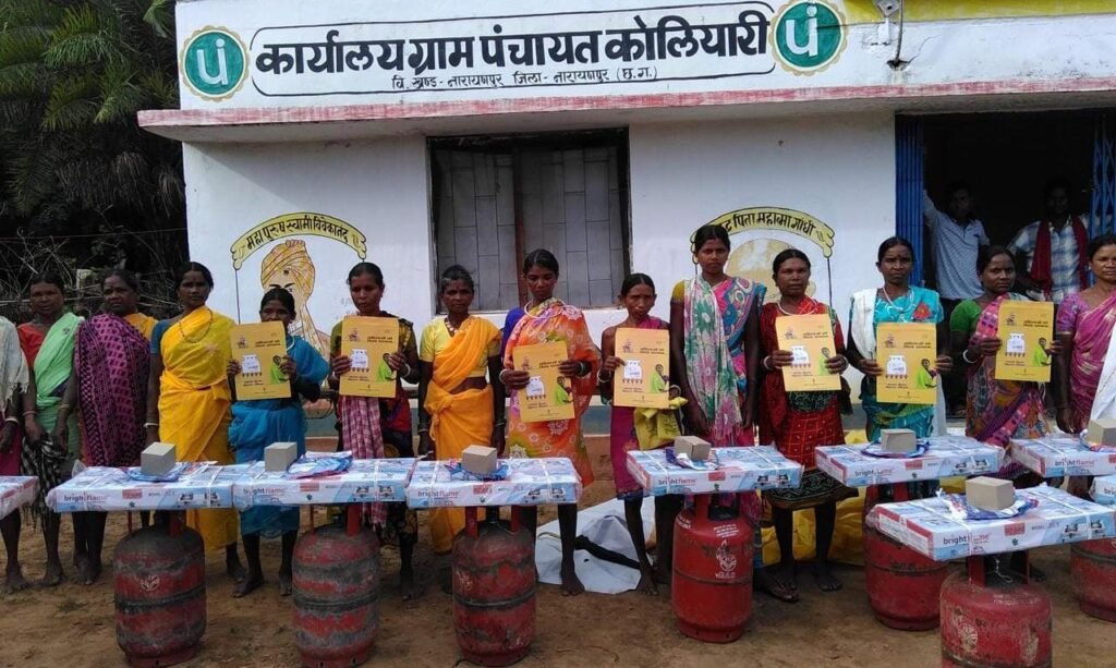 धुएँ से मुक्ति, स्वच्छ रसोई का उपहार—विष्णु भैया संग सशक्त नारी, खुशहाल परिवार