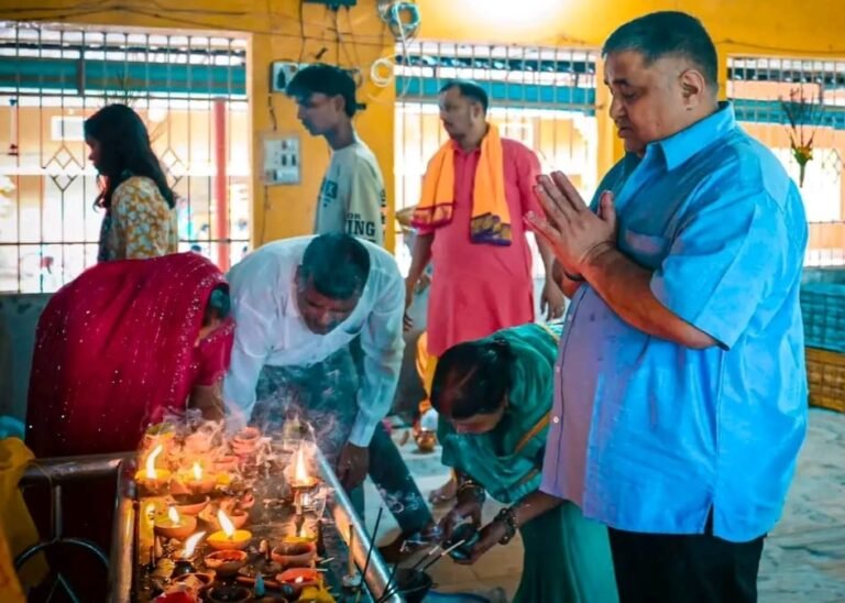 सावन के तृतीय सोमवार और नागपंचमी पर मंत्री राजेश अग्रवाल ने किया भगवान भोलेनाथ का पूजन-अर्चन