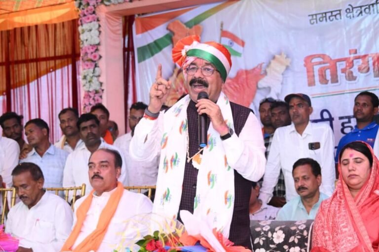 उप मुख्यमंत्री अरुण साव ने स्वतंत्रता सेनानियों को किया नमन, तिरंगा यात्रा में विकसित और आत्मनिर्भर भारत बनाने का संकल्प
