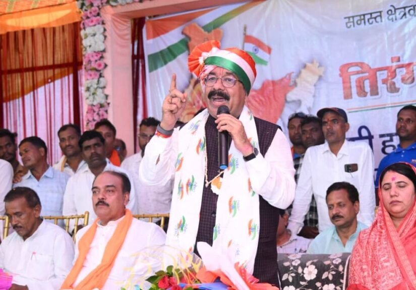 उप मुख्यमंत्री अरुण साव ने स्वतंत्रता सेनानियों को किया नमन, तिरंगा यात्रा में विकसित और आत्मनिर्भर भारत बनाने का संकल्प