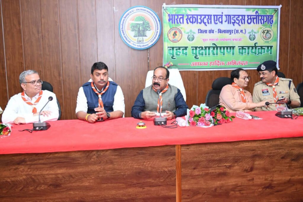 उप मुख्यमंत्री अरुण साव ने किया पौधारोपण, बोले हरियाली बढ़ेगी तो पर्यावरण भी स्वस्थ और सुंदर बनेगा