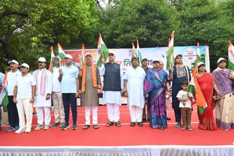 तिरंगा यात्रा में गूंजा देशभक्ति का संदेश, जांजगीर-चांपा में उमड़ा जनसैलाब