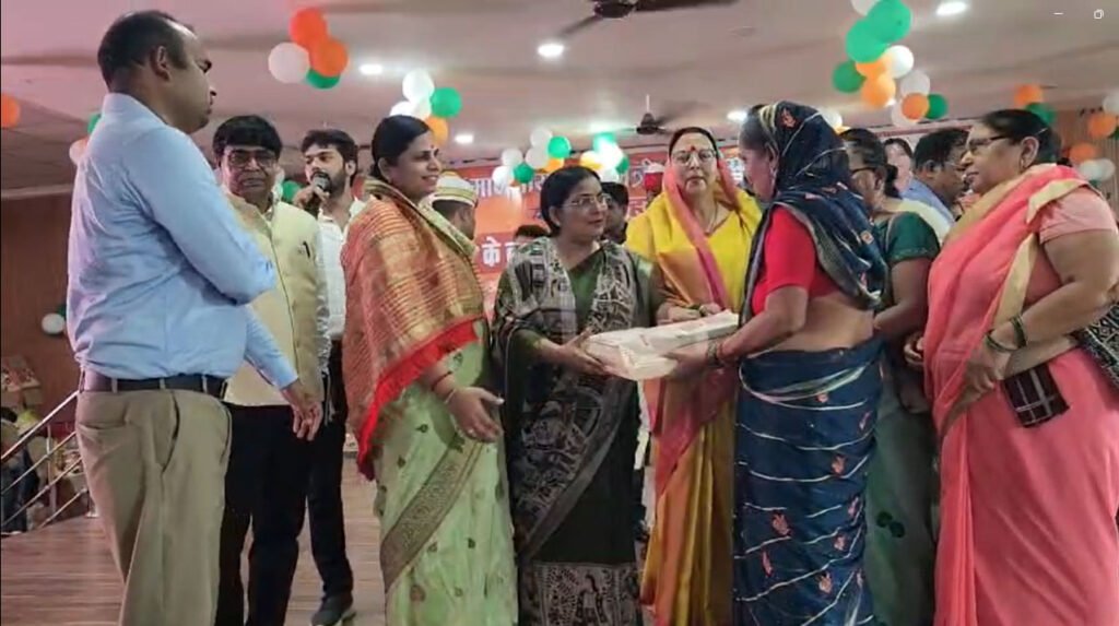 यूपीः हरदोई में रक्षाबंधन पर महिलाओं को 3 दिन मुफ्त बस सेवा की सौगात