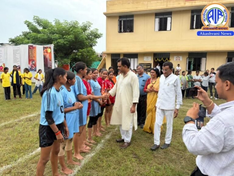लखनऊ में भाषा विश्वविद्यालय की बेटियों ने कबड्डी में लहराया परचम