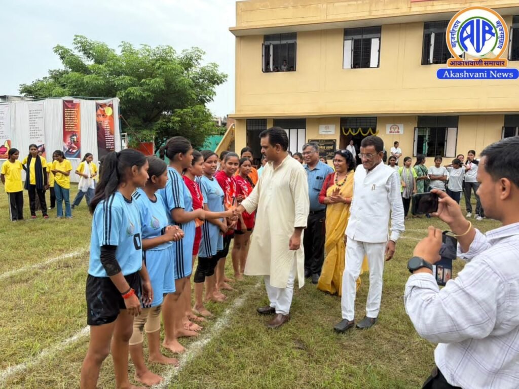 लखनऊ में भाषा विश्वविद्यालय की बेटियों ने कबड्डी में लहराया परचम