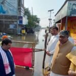 गंगा के बढ़ते जलस्तर का रविशंकर प्रसाद ने लिया जायजा