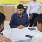 यूपीः गोरखपुर में वृहद समाधान दिवस का हुआ आयोजन, फरियादियों की समस्याओं का मौके पर हुआ निस्तारण