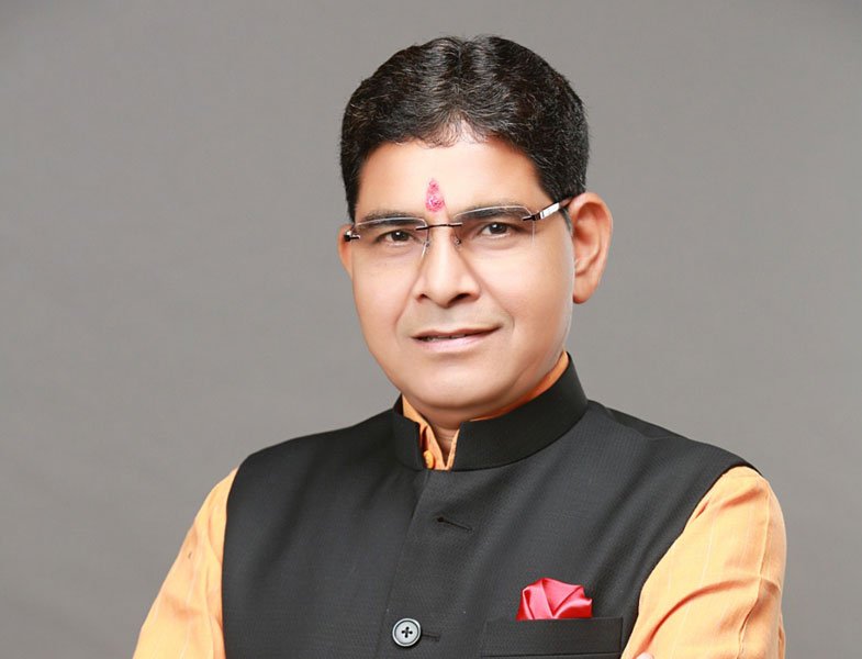 सरकार प्रदेश के युवा छात्रों के उज्ज्वल भविष्य के प्रति संवेदनशील- उच्च शिक्षा मंत्री टंक राम वर्मा
