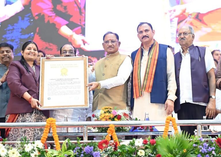 आयुर्वेद भारत की प्राचीन ज्ञान परंपरा की अमूल्य धरोहर, आधुनिक स्वास्थ्य सेवाओं के साथ भारतीय चिकित्सा पद्धतियों को भी दे रहे बढ़ावा – मुख्यमंत्री साय