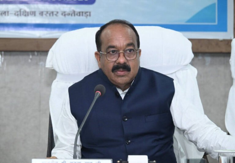 निर्माण कार्यों में गुणवत्ता और समय-सीमा से कोई समझौता नहीं, अधिकारियों को कार्य संस्कृति में बदलाव के निर्देश