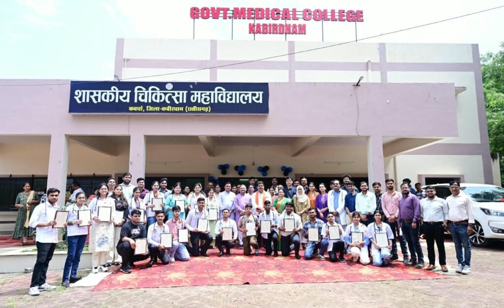 डॉक्टर बनना मंजिल नहीं, समाज की सेवा करना असली लक्ष्य – उप मुख्यमंत्री  विजय शर्मा