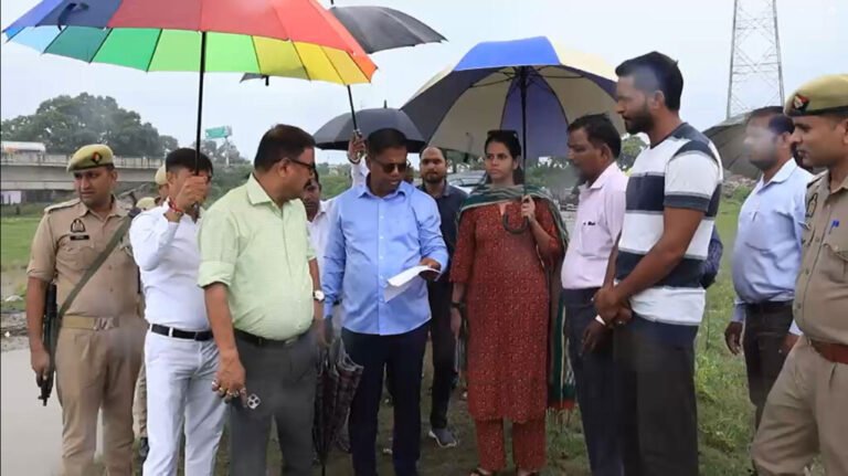 यूपीः बरेली में बढ़ा रामगंगा का जलस्तर, दो दिन स्कूल बंद, अधिकारियों की छुट्टियां रद्द