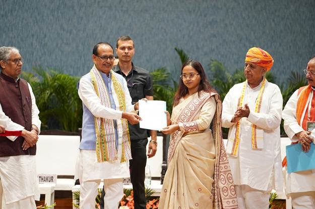 केंद्रीय मंत्री शिवराज सिंह चौहान की अध्यक्षता में दिल्ली में राष्ट्रीय कृषि सम्मेलन- रबी अभियान में राज्यों के कृषि मंत्रियों ने की सहभागिता