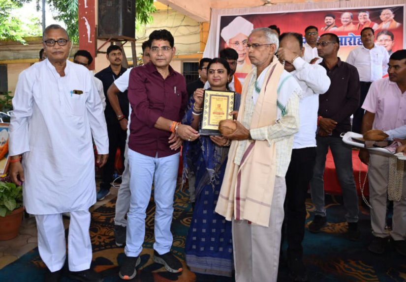 शिक्षकों के मार्गदर्शन और जनसेवा से ही संभव है, समाज व राष्ट्र का सर्वांगीण विकास- मंत्री टंक राम वर्मा