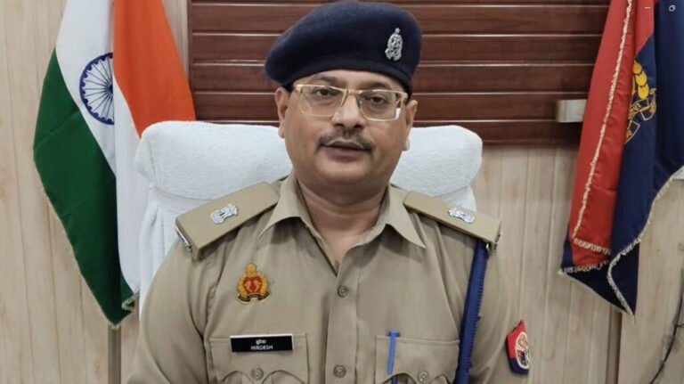 बदायूं डंपर-टेंपो की जोरदार टक्कर, हादसे में तीन लोगों की मौत