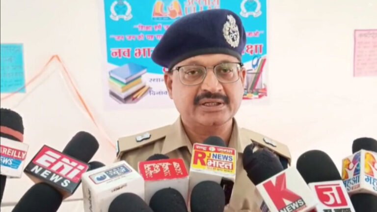 बरेली जेल में बंदियों को साक्षर बनाने की पहल, नवभारत साक्षरता कार्यक्रम के तहत 35 बंदियों ने दी परीक्षा