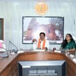 उप मुख्यमंत्री विजय शर्मा ने कबीरधाम के गौसेवकों एवं अधिकारियों की ली बैठक