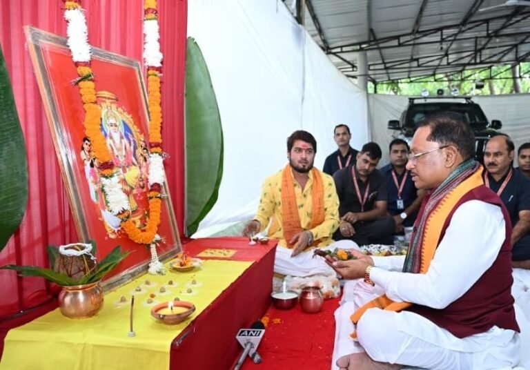 सृजन, कौशल और श्रम के सम्मान का संदेश देती है भगवान विश्वकर्मा की आराधना: मुख्यमंत्री साय