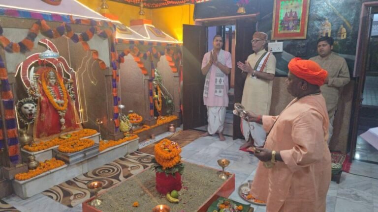गोरखनाथ मंदिर में मां चंद्रघंटा की आराधना कर हुई लोकमंगल की प्रार्थना