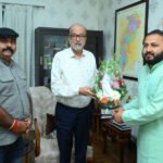 राज्यपाल रमेन डेका से महाराजा कमल चंद्र भंज देव ने की भेंट
