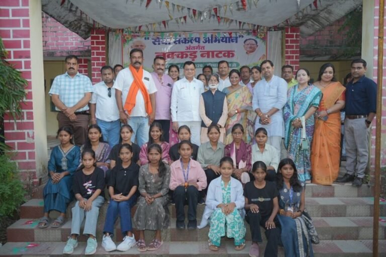 विकसित भारत की संकल्पना में विद्यार्थियों की भूमिका महत्वपूर्ण: मंत्री लखनलाल देवांगन