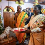 राष्ट्रपति द्रौपदी मुर्मु ने माँ दंतेश्वरी की पूजा-अर्चना कर देशवासियों की सुख-समृद्धि और खुशहाली की कामना की