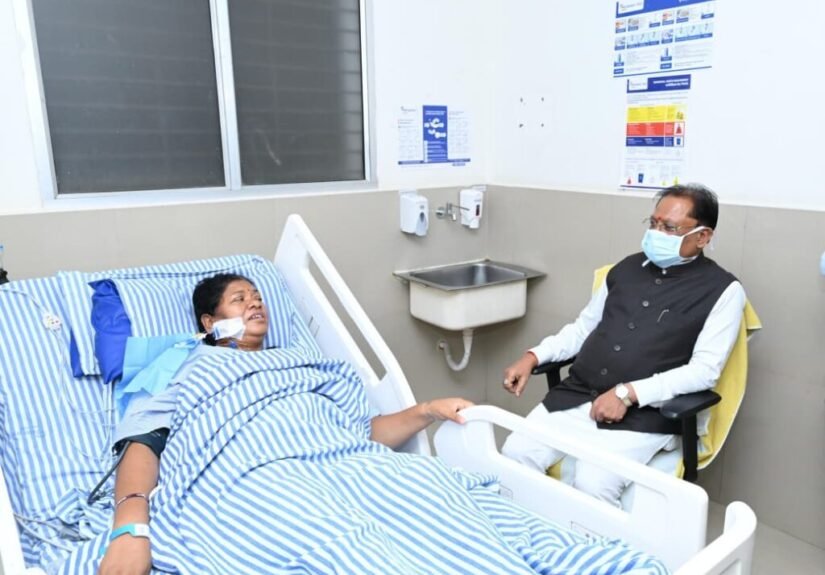 मुख्यमंत्री साय ने विधायक रायमुनी भगत का जाना कुशलक्षेम : शीघ्र स्वास्थ्य लाभ की कामना की