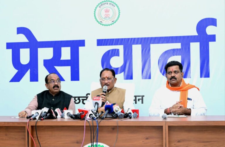 मुख्यमंत्री साय और उप मुख्यमंत्री अरुण साव ने कैबिनेट की बैठक में लिए गए निर्णयों की जानकारी दी