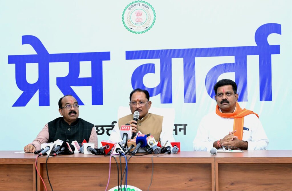 मुख्यमंत्री साय और उप मुख्यमंत्री अरुण साव ने कैबिनेट की बैठक में लिए गए निर्णयों की जानकारी दी