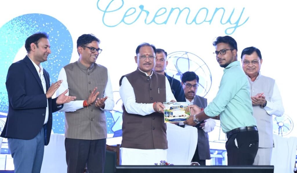 छत्तीसगढ़ में श्रम आधारित उद्योगों को बढ़ावा देकर युवाओं के लिए रोजगार के नए अवसर सृजित कर रही सरकार : मुख्यमंत्री साय