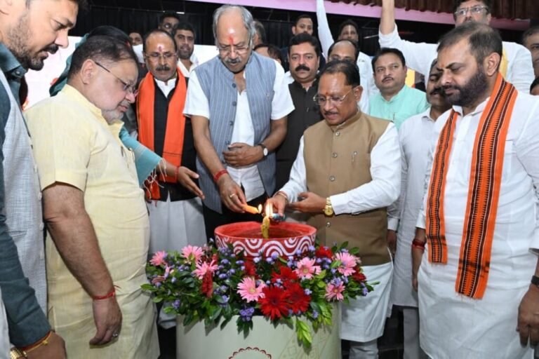 प्रधानमंत्री मोदी के जनसेवा के 25 वर्ष देश के विकास और परिवर्तन की प्रेरक यात्रा : मुख्यमंत्री साय