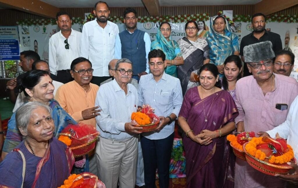 वरिष्ठजन समाज के सच्चे मार्गदर्शक, उनका सम्मान ही हमारा वास्तविक गौरव: राजस्व मंत्री टंक राम वर्मा