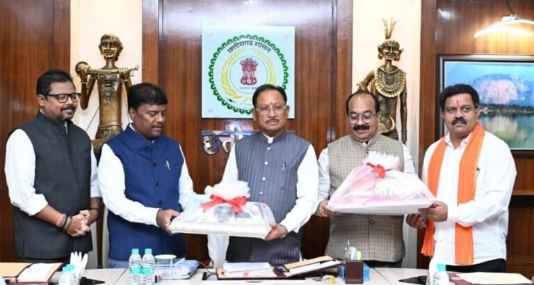 हमारे वनों की समृद्धि और मातृशक्ति के परिश्रम से तैयार उत्पाद बनें छत्तीसगढ़ की पहचान – मुख्यमंत्री विष्णुदेव साय