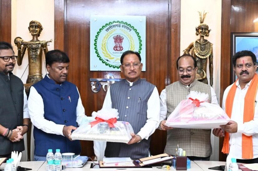 हमारे वनों की समृद्धि और मातृशक्ति के परिश्रम से तैयार उत्पाद बनें छत्तीसगढ़ की पहचान – मुख्यमंत्री विष्णुदेव साय