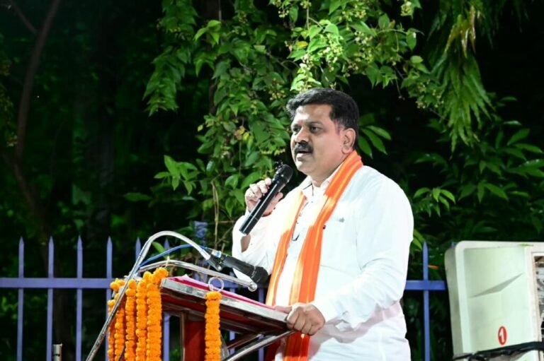 पत्रकार स्व. पंकज शर्मा की प्रतिमा का उप मुख्यमंत्री विजय शर्मा ने किया अनावरण, पत्रकारिता में योगदान को किया गया याद