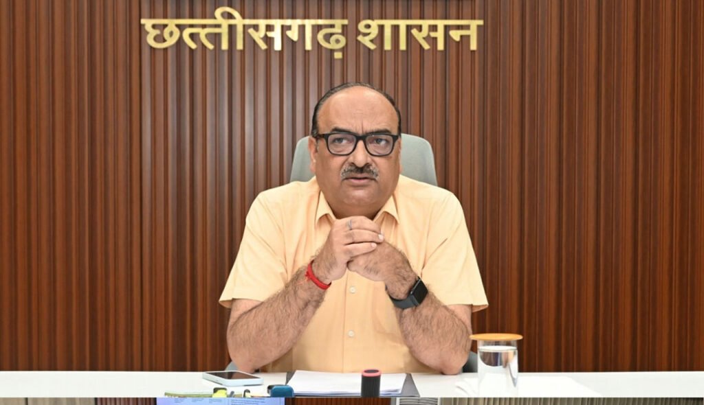 शासकीय योजनाओं के क्रियान्वयन और निर्माण कार्यों में तेजी लाई जाए : मुख्य सचिव विकासशील
