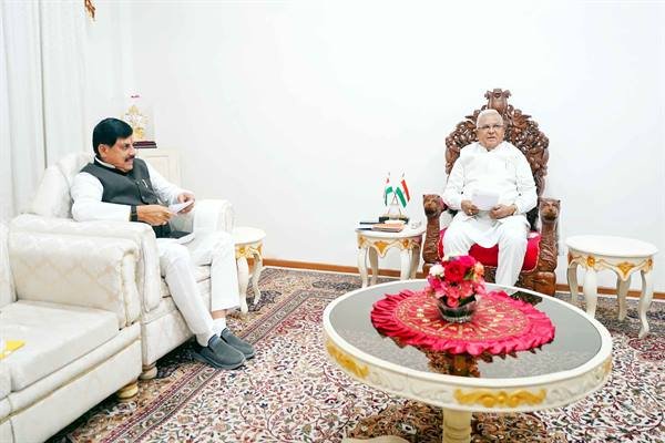 मुख्यमंत्री डॉ.यादव ने राज्यपाल श्री पटेल से की सौजन्य भेंट